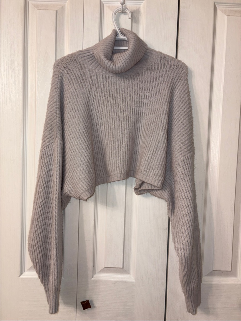 MISSGUIDED Cropped Ribbed Turtleneck Sweater Size 10/12 Y2K